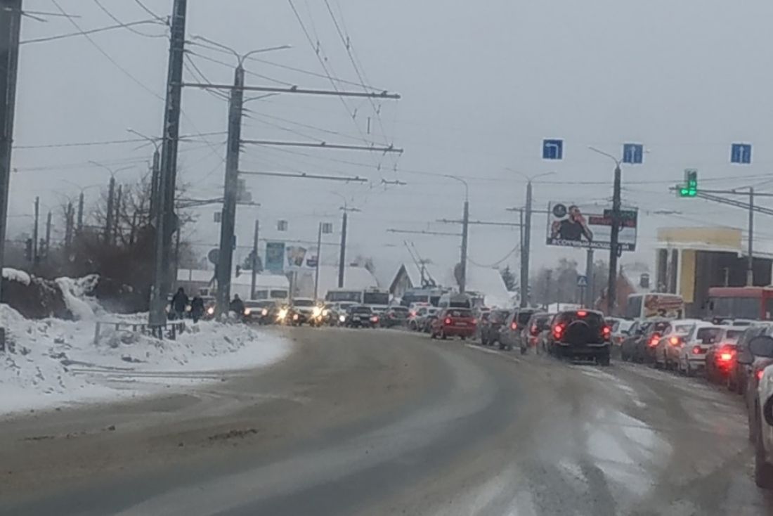 Пробки пенза. Пенза город Спутник авария. Затор рассосется. Пробка в Пензенской области сегодня.