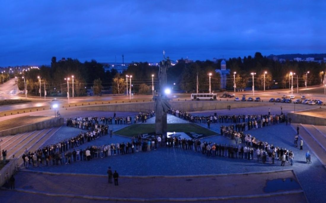 Сайт города пенза. Площадь Победы Пенза. Памятник Победы Пенза ночью. Памятник Победы Пенза вид сверху. Пенза город трудовой славы.