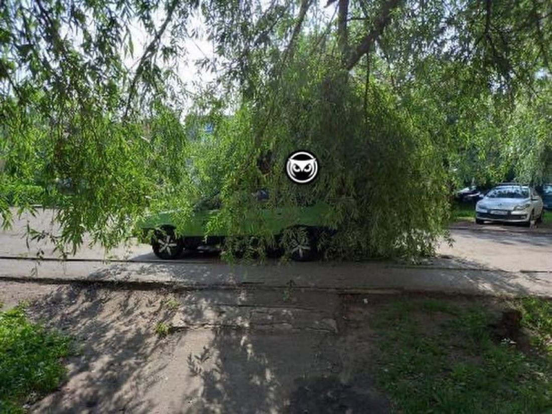 После пенза. Проспект машина Строителей. Авария зеленый город 29.06.2021. Машины Пенза.