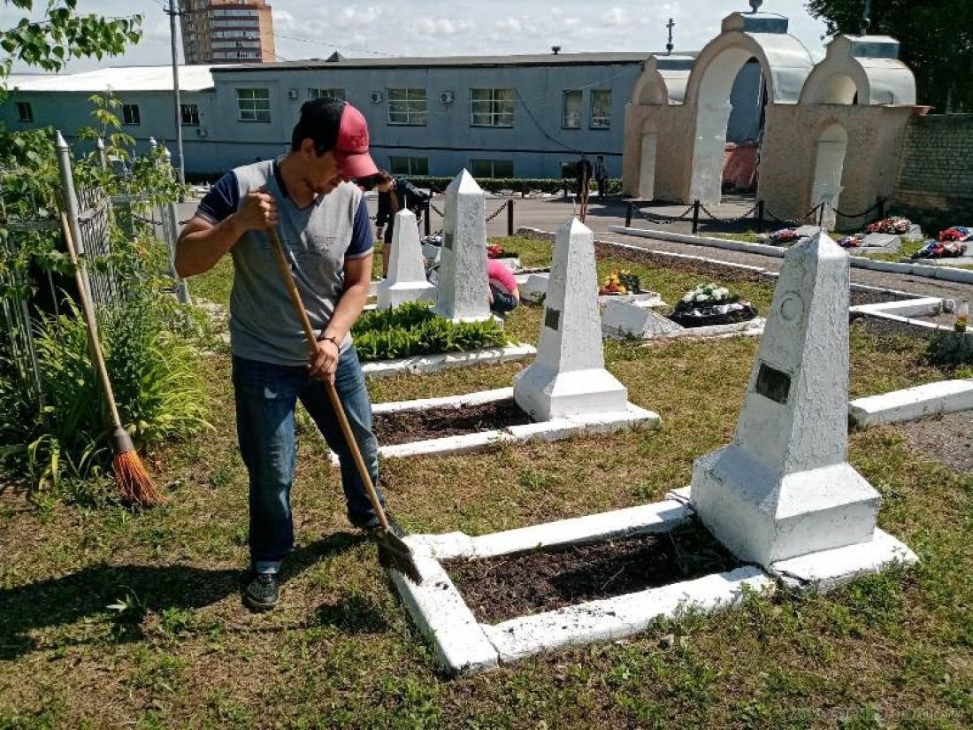 Городские службы провели уборку на Мироносицком кладбище Пензы | 22.06.2022  | Пенза - БезФормата