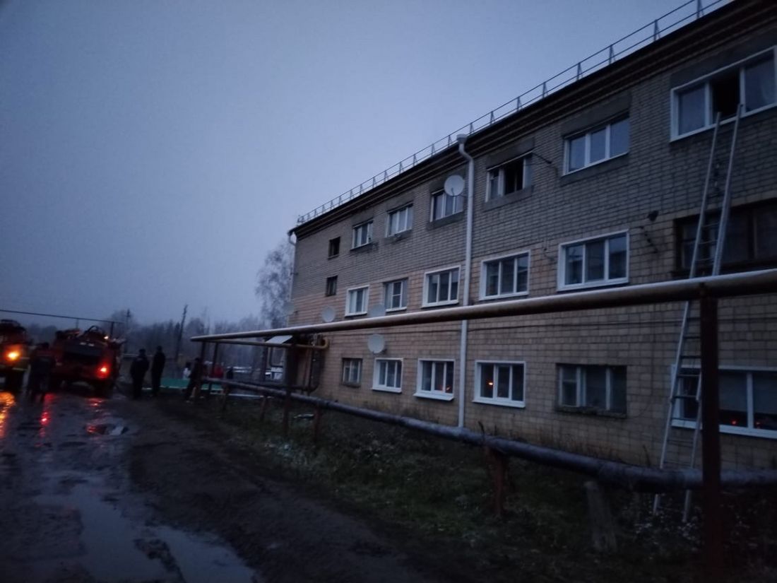 В Пензенской области при пожаре в многоэтажном доме спасли 2 человек,  эвакуировали 45 — Происшествия — Пенза СМИ