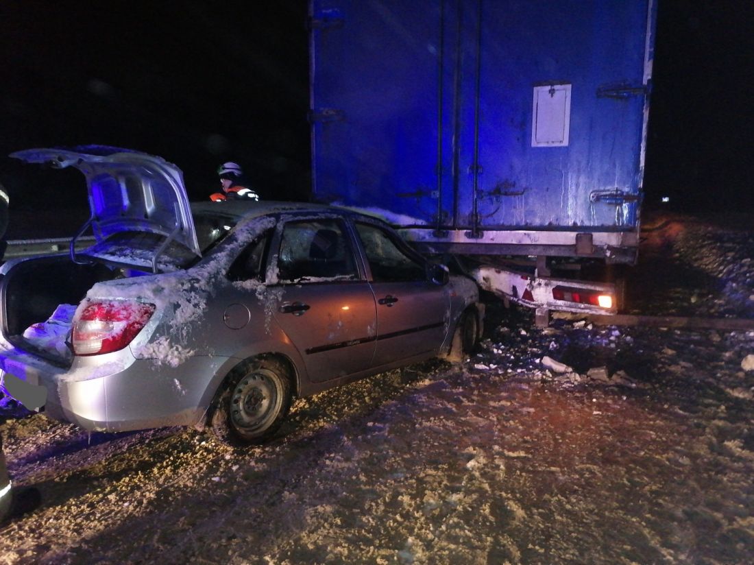 Пензенские спасатели ликвидировали последствия аварии на трассе М-5 —  Происшествия — Пенза СМИ