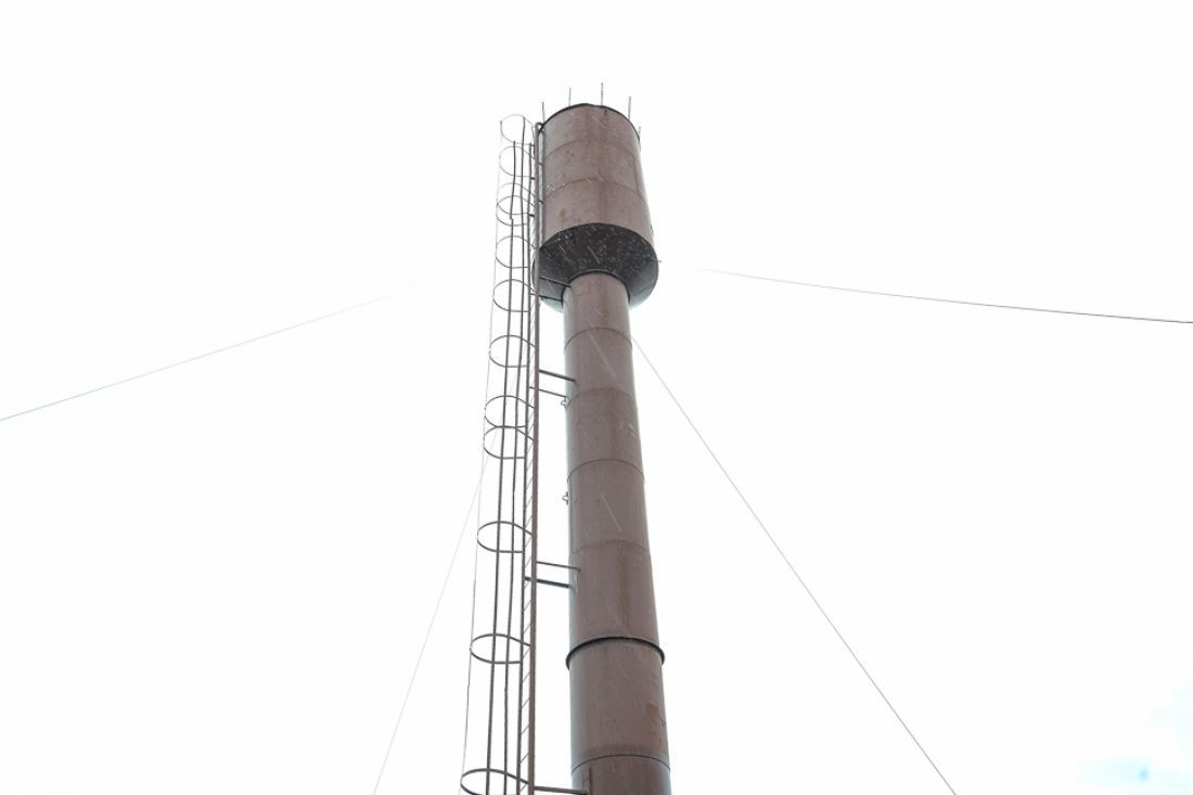 Скважины пенза. Сосновоборск Пензенская область водонапорная башня. Водонапорная башня Пенза 3. Площадь водонапорной башни. Железобетонная водонапорная башня.