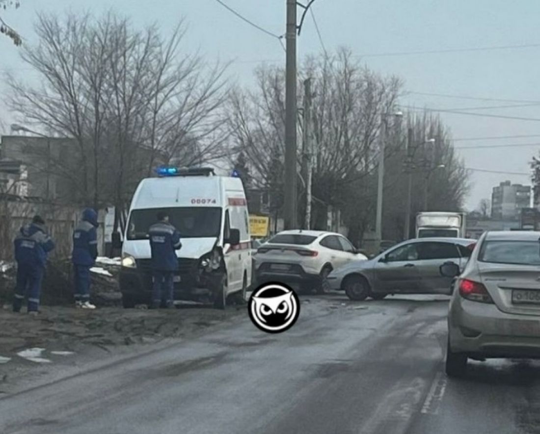 В Пензе на ул. Стрельбищенской в аварию попал автомобиль скорой помощи —  Происшествия — Пенза СМИ