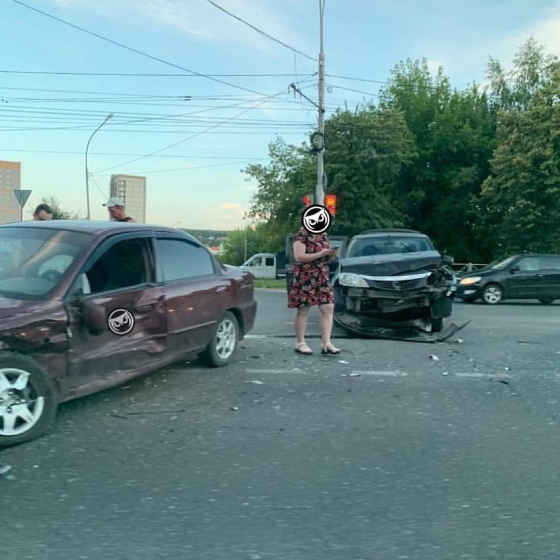 В Пензе на проспекте Победы случилось жесткое ДТП с участием двух  легковушек — Происшествия — Пенза СМИ