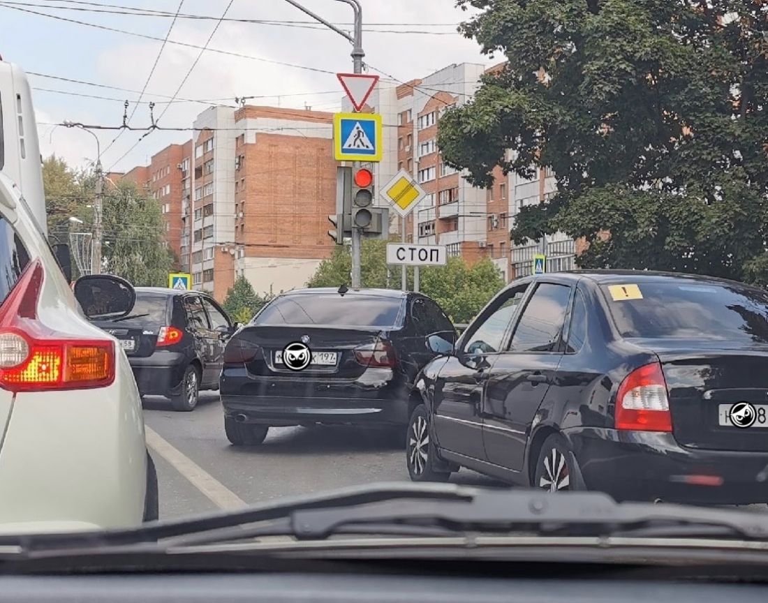 В Пензе на перекрестке Калинина и Свердлова произошло тройное ДТП |  17.08.2023 | Пенза - БезФормата