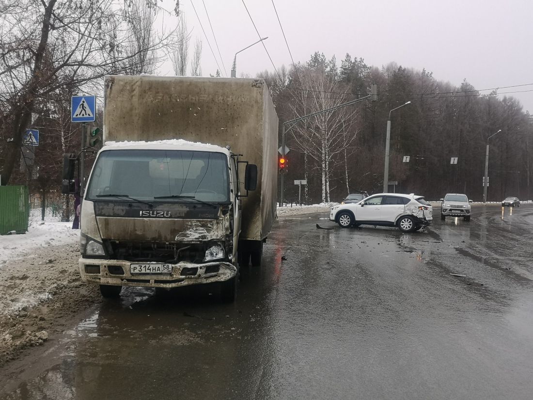 В Пензе ищут видео с места аварии на Окружной — Происшествия — Пенза СМИ