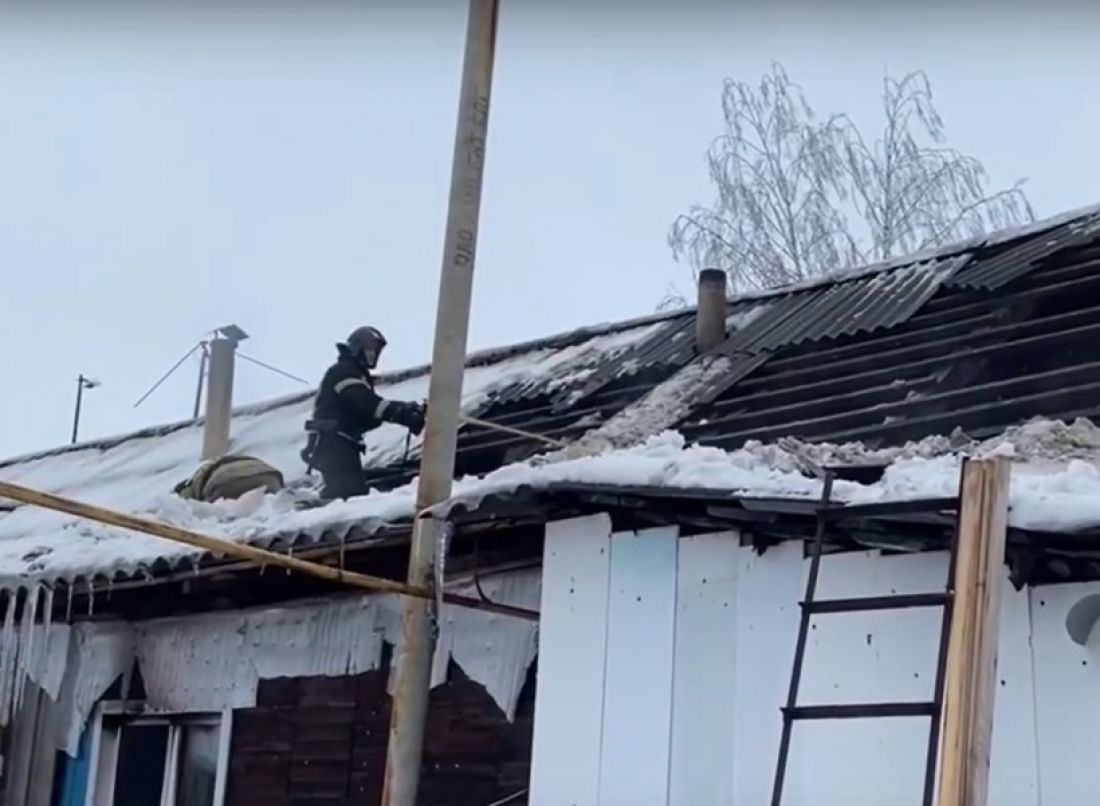 Появилось видео с пожара в Кузнецке, где погибла женщина — Происшествия —  Пенза СМИ