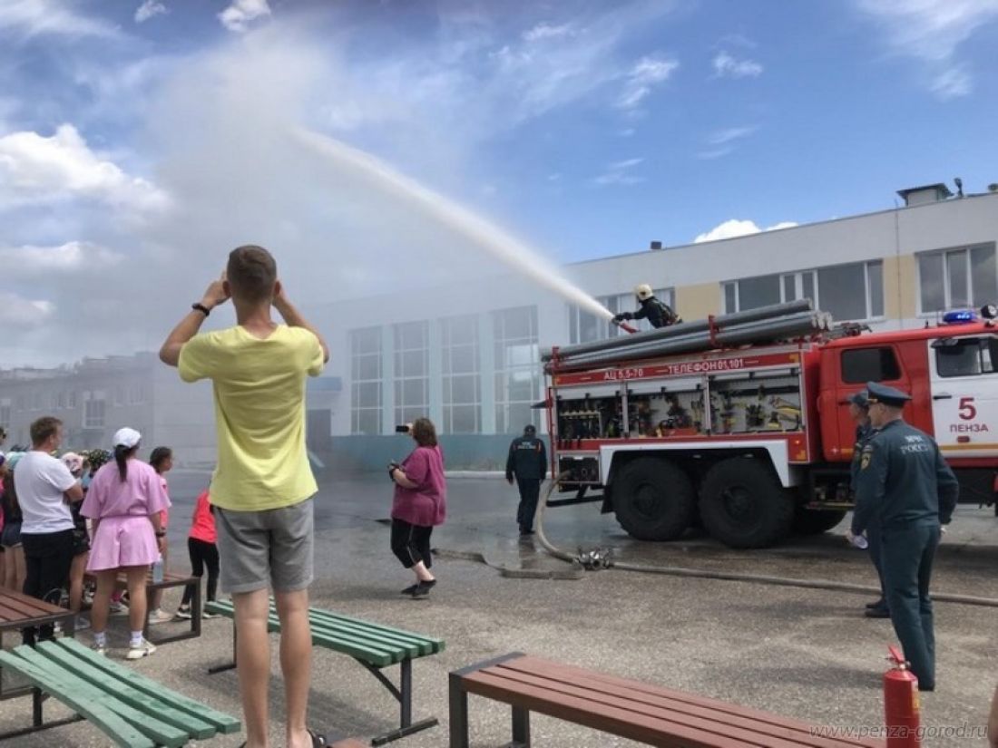 В пензенском лагере «Юность» детей научили правилам пожарной безопасности —  Общество — Пенза СМИ