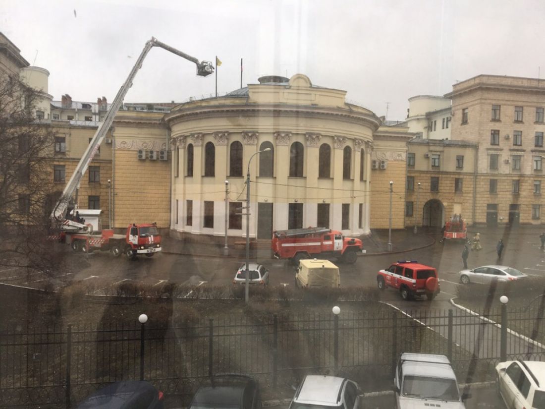 В МЧС объяснили скопление пожарных машин у здания правительства Пензенской  области — Общество — Пенза СМИ