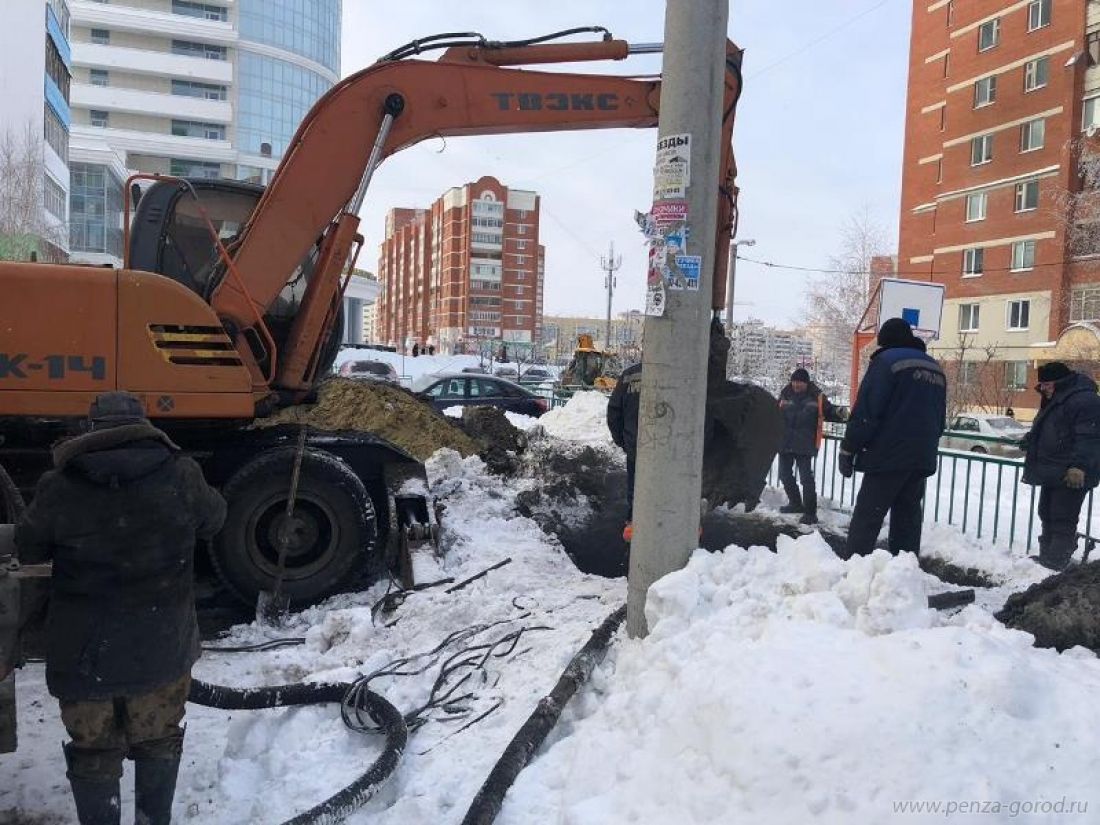 Пенза без воды. Авария на водопроводных сетях. Авария водопровод Пенза. Репортаж Коммунальная авария. Аварии на водопроводе в Ленинске Кузнецком.