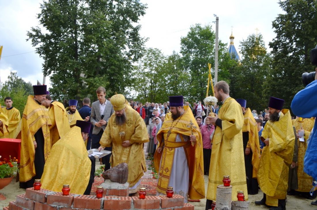 Храм кузнецка пензенской. Николо Покровский храм Кузнецк. Православный Кузнецк Пензенская область. Кузнецк-8 храм. Борис Весновский Кузнецк.