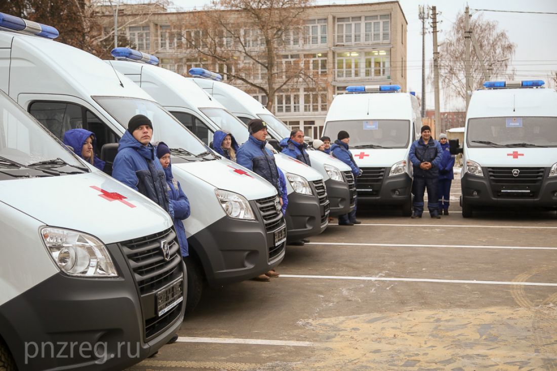 Скорая пенза. Станция скорой медицинской помощи Пенза. Авто скорой помощи Пенза. Пенза вручили машины скорой помощи. Вручение машин скорой помощи в Пензе.