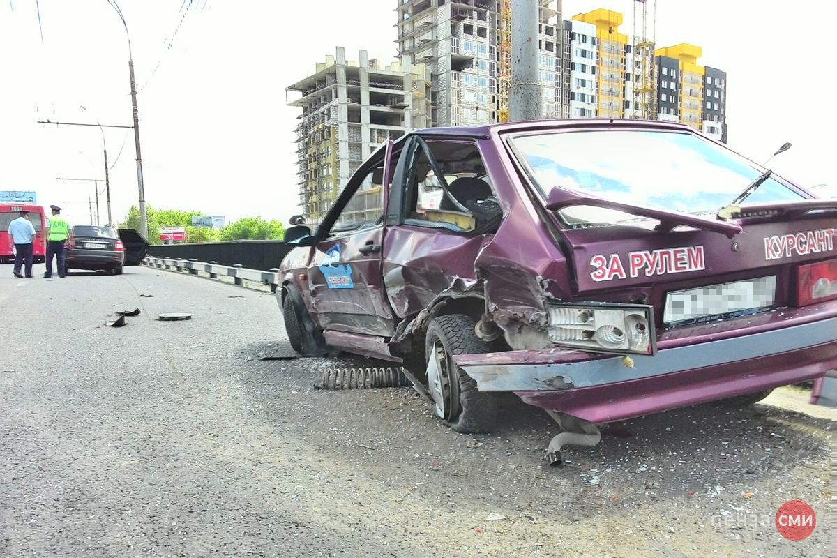 В Пензе ученица автошколы пострадала в жестком ДТП — Происшествия — Пенза  СМИ