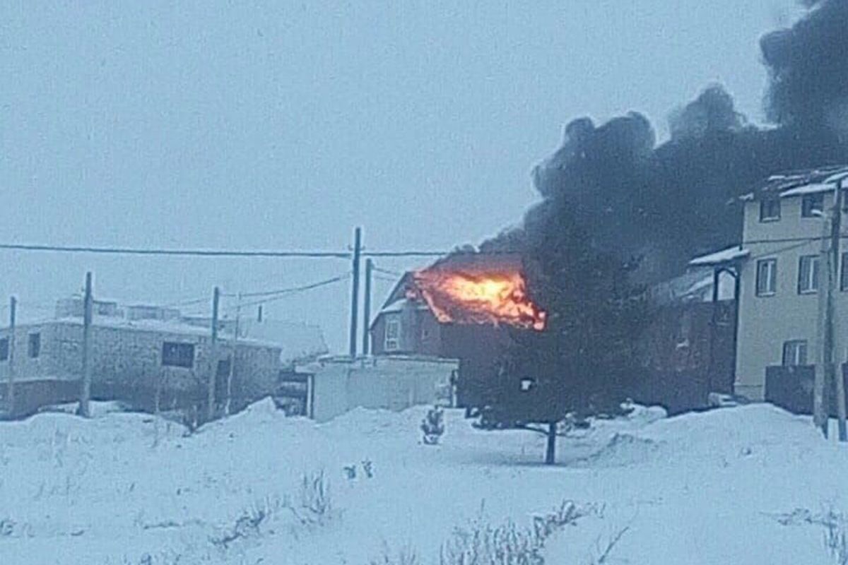 В пензенской Заре пожарная машина не могла проехать к горящему дому —  Происшествия — Пенза СМИ