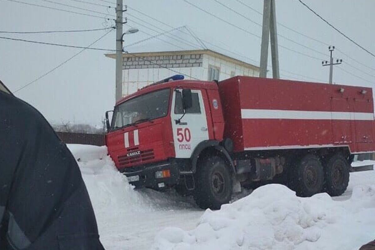 В пензенской Заре пожарная машина не могла проехать к горящему дому —  Происшествия — Пенза СМИ